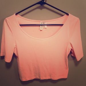 Quarter sleeve crop top